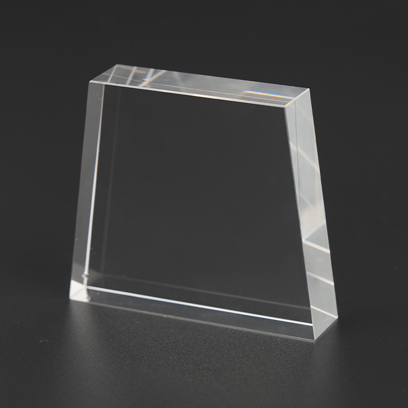 Prism colourless optical glass