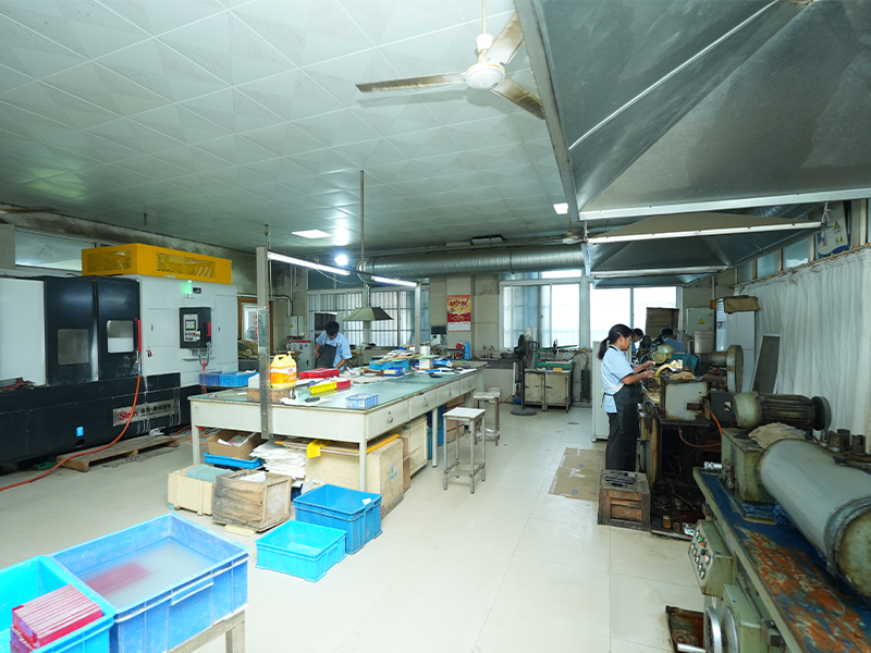 Nantong Xiangyang Optical Element Co.,Ltd.